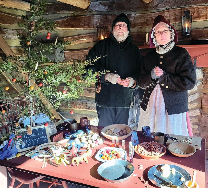 Don and Crystal Mason share a Christmas past at Apple River Fort
