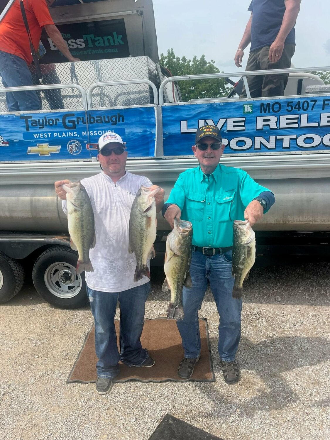 5.27 Aaron 2


Aaron Hodge and Gregory Schmidt, Illinois, take first place with five fish limit weighing 21.53 pounds. Greg and Aaron met the week before on a guide trip. Greg is a Vietnam vet in treatment for stage 4 cancer and was hoping for another day to fish with Aaron. CONTRIBUTED PHOTO