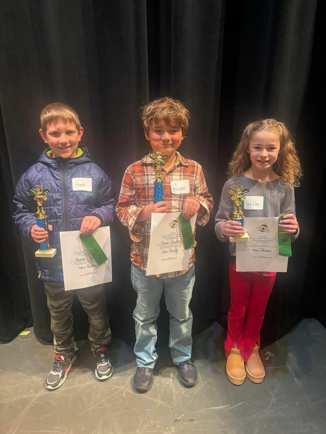 Harrison students buzz through spelling bee - Harrison Daily