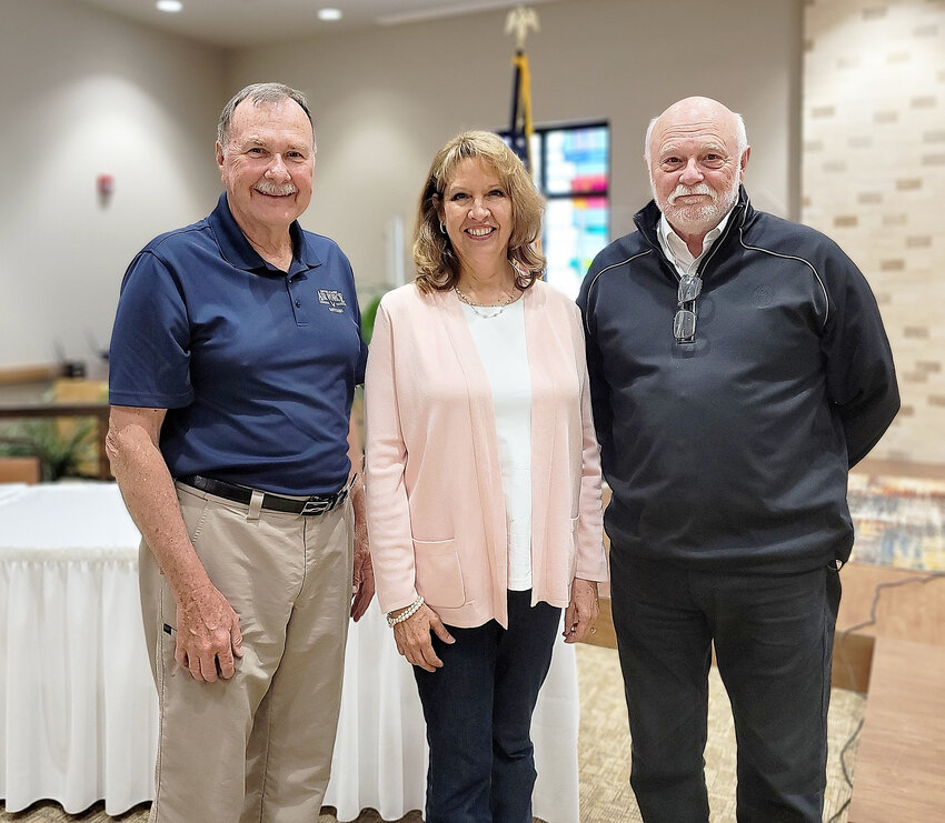Dr. Walter “Bubba” Smith (left) and Jeff Meek, editor of the Hot Springs Village Voice (right), hosted the annual Welcome Home Vietnam Veterans luncheon at Christ of the Hills Methodist Church. Guest speaker at this year’s event was Anita Walker, center. (Mary Eliades photos)