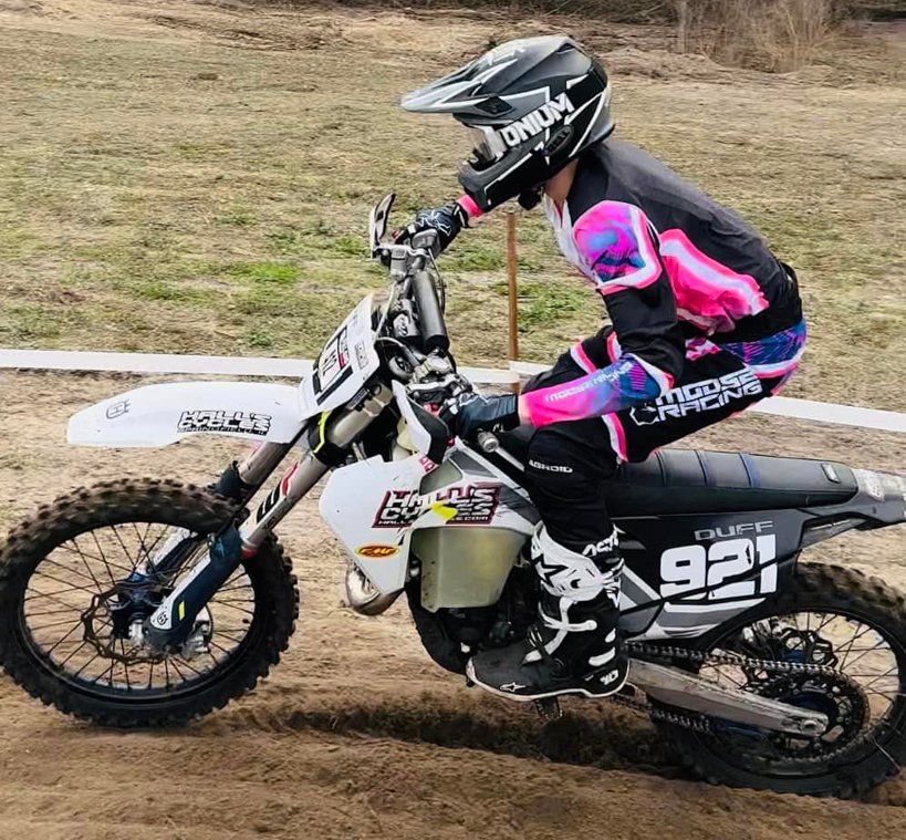 Donnellson racer Zach Duff started his season off with a sixth place finish in the Full Gas Sprint Enduro in Laurinburg, NC, and followed that up with a second place finish at the indoor Megacross Woods EX event the following weekend.