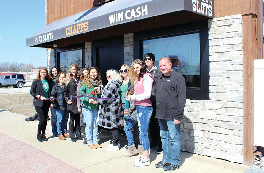 Litchfield Chamber of Commerce welcomed back Chapps with a ribbon cutting ceremony on Friday, March 17.  Above are Jessica Vickery and Donna Bradburn (center), Brittany Ronco, Lacey Pfeiffer, Chelsie Childers, Jacob Hudson, Kelly Newingham, and Litchfield Chamber of Commerce Board members, Candi Mazza, Mandy Jewell, Kassidy Paine, President Mike Strubhart and Vice-President Julie Timmermann.