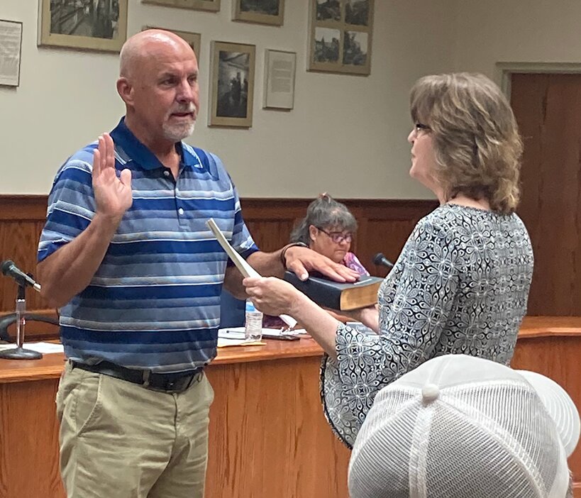 Ward 2 Alderman Dan Newkirk was sworn in by Finance Clerk Connie Joyce during the Litchfield City Council meeting on Thursday, June 1.