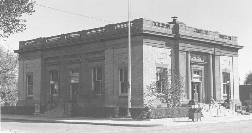 The City of Litchfield&rsquo;s first post office was established in 1853 by Postmaster Mr. Cummings. Though early post office buildings are difficult to verify, the city&rsquo;s current post office was built in the early 1900s (pictured above).