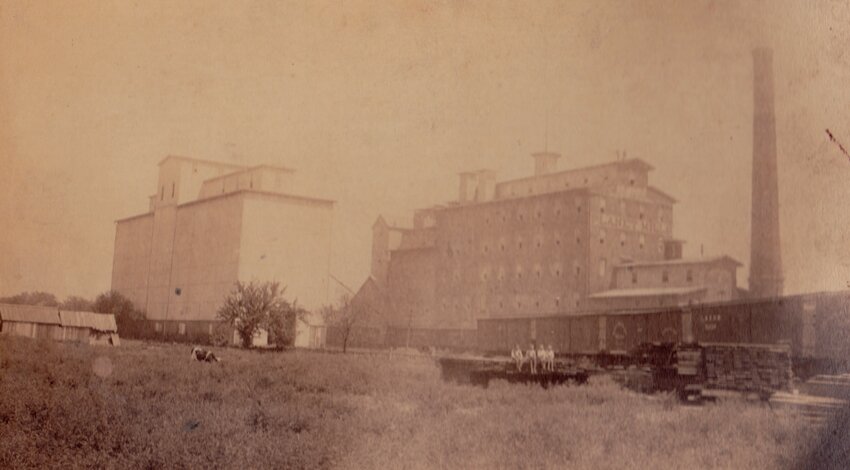 Built in 1881, the Planet Mill in Litchfield was considered the world&rsquo;s largest steam flour mill of its kind, capable of producing 2,000 barrels of flour a day and employing around 200 men. Above, is a photo of the mill prior to the fire and explosion that destroyed it.