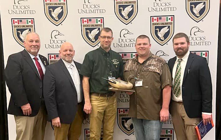 Pictured above, from the left are Jim King, director of fundraising and volunteer relations Region 5; Tab Casper, Region 5 vice president; Brad Pastrovich and Justin Peoples, Litchfield Ducks Unlimited co-chairmen and Benny Magalski, Southern Regional director.