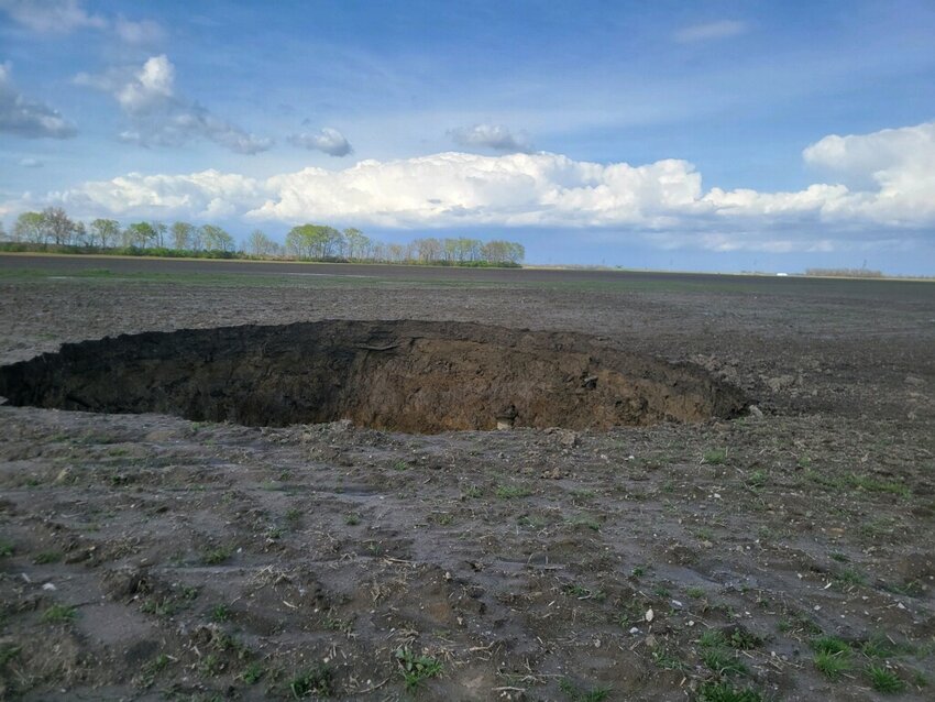 Illinois Route 185 from Hillsboro to Coffeen is closed indefinitely as a sinkhole was discovered 35 to 40 feet from the road near the Kasten farm on Thursday morning, April 11.