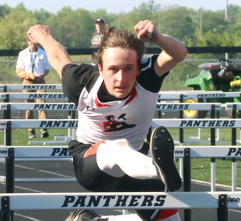 Hillsboro's Kaeden Smith finished in the points in both hurdles events at the South Central Conference Championships on Tuesday, April 30, in Virden, placing fourth in the 110 meter hurdles and sixth in the 300 meter hurdles.