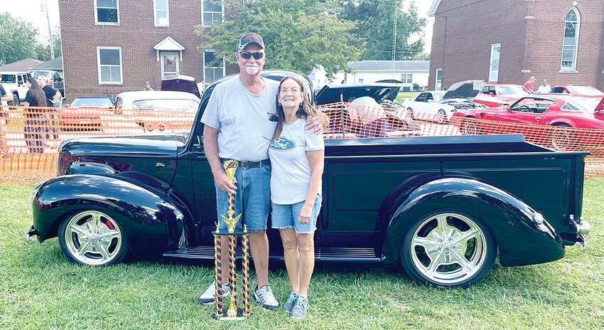 Pictured above is this year&rsquo;s Lion&rsquo;s Choice Award winner, Terry and Becky Starbody of Decatur, with their winning Ford pick-up. The Starbodys had recently finished restoring the classic truck.