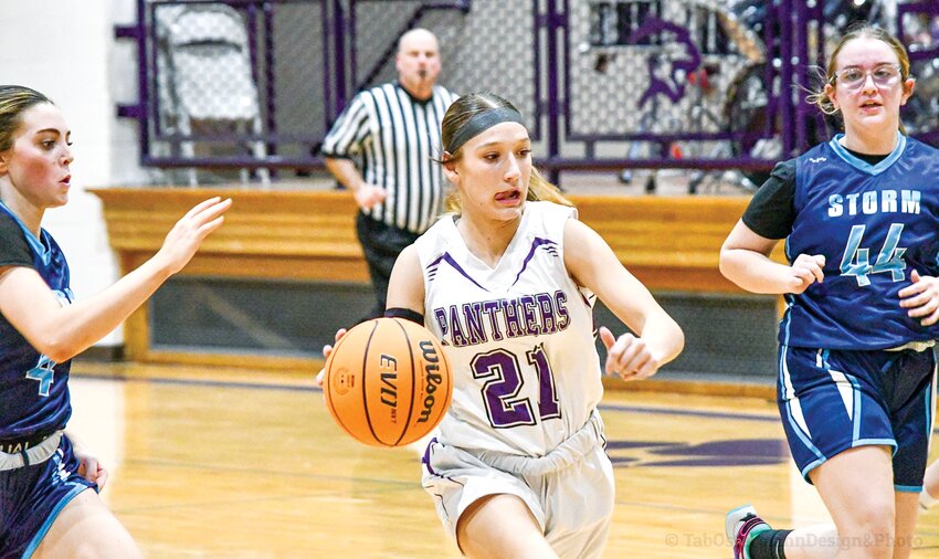 Sangamon Valley had a tough time keeping up with Litchfield's Adia Melchert (#21) on Tuesday, Jan. 28, as the Panther freshman scored 27 points in Litchfield's 46-30 win over the Storm.