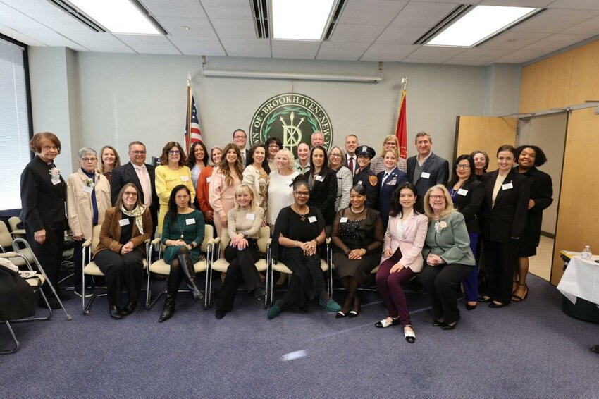 Town hosts Women’s Recognition Award recipients | The Suffolk County News