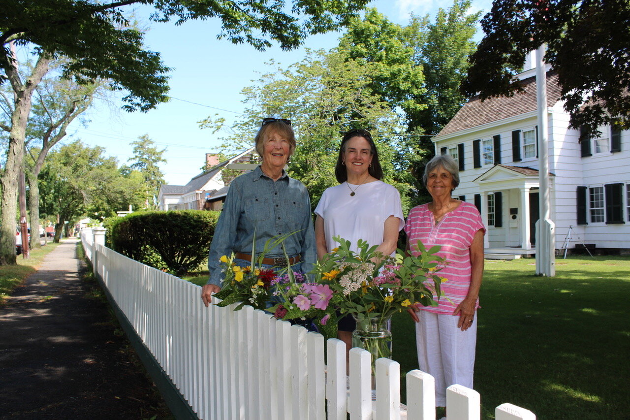 You can take a deep breath in Bellport Village, thanks to the trees ...