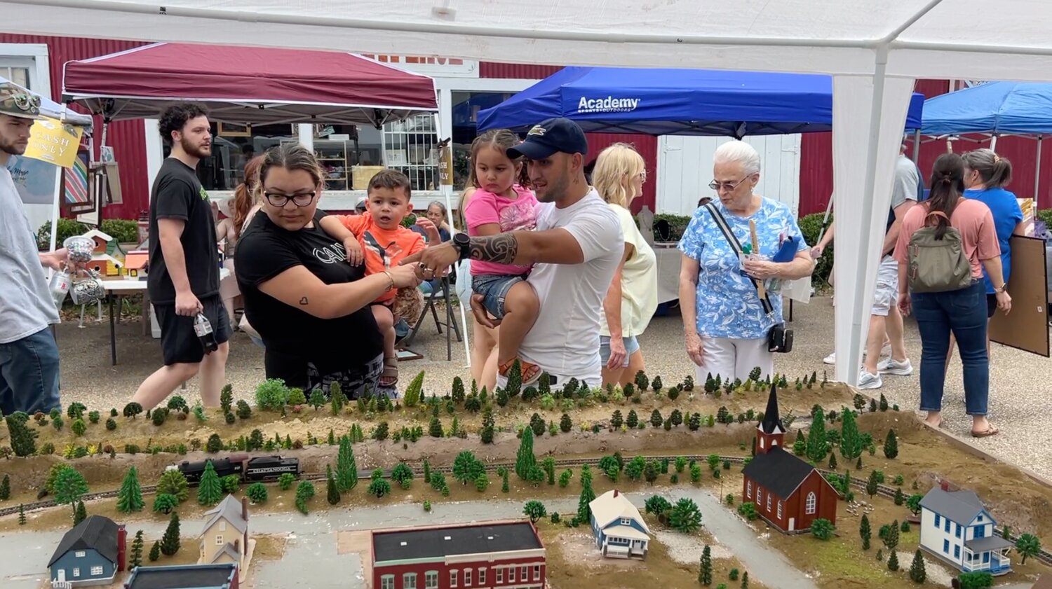 SPRING FEST 2024 Smalltown charm draws over 10,000 visitors