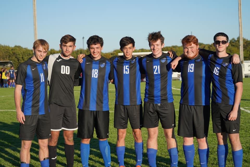MHS soccer and fans honored the 2022 seniors at the final home game of the season Tuesday, 
Oct. 19. Pictured left to right; Wyatt Dudley, Mathew Derecichei, Nick Augustine, Justin Hanson, Issac Moon, Tucker Dinwiddie and Chris Householder.