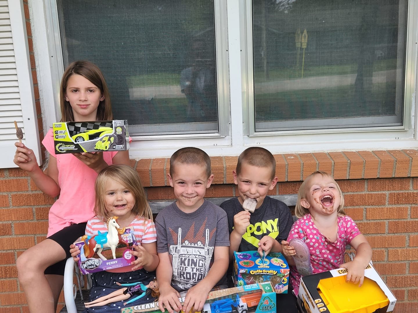 Jess Sartin and her kiddos took full advantage of the Summer Reading program offered by the Webster County Library. The kiddos completed their summer reading and ate lots of popsicles from the Marshfield Farmers Market.