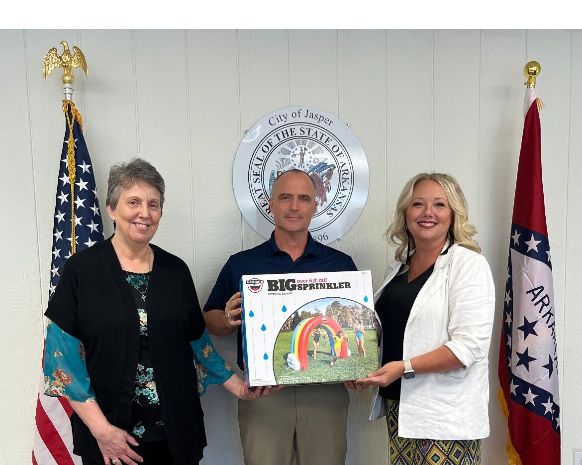 Judy Walker and Shana Roberts met with Mayor Mike Thomas and donated funds on behalf of First National Title Company to purchase a Rainbow Sprinkler for the City of Jasper to be used at Bradley Park during the summer.  We hope kids will enjoy the sprinkler next summer along with other projects in the works.