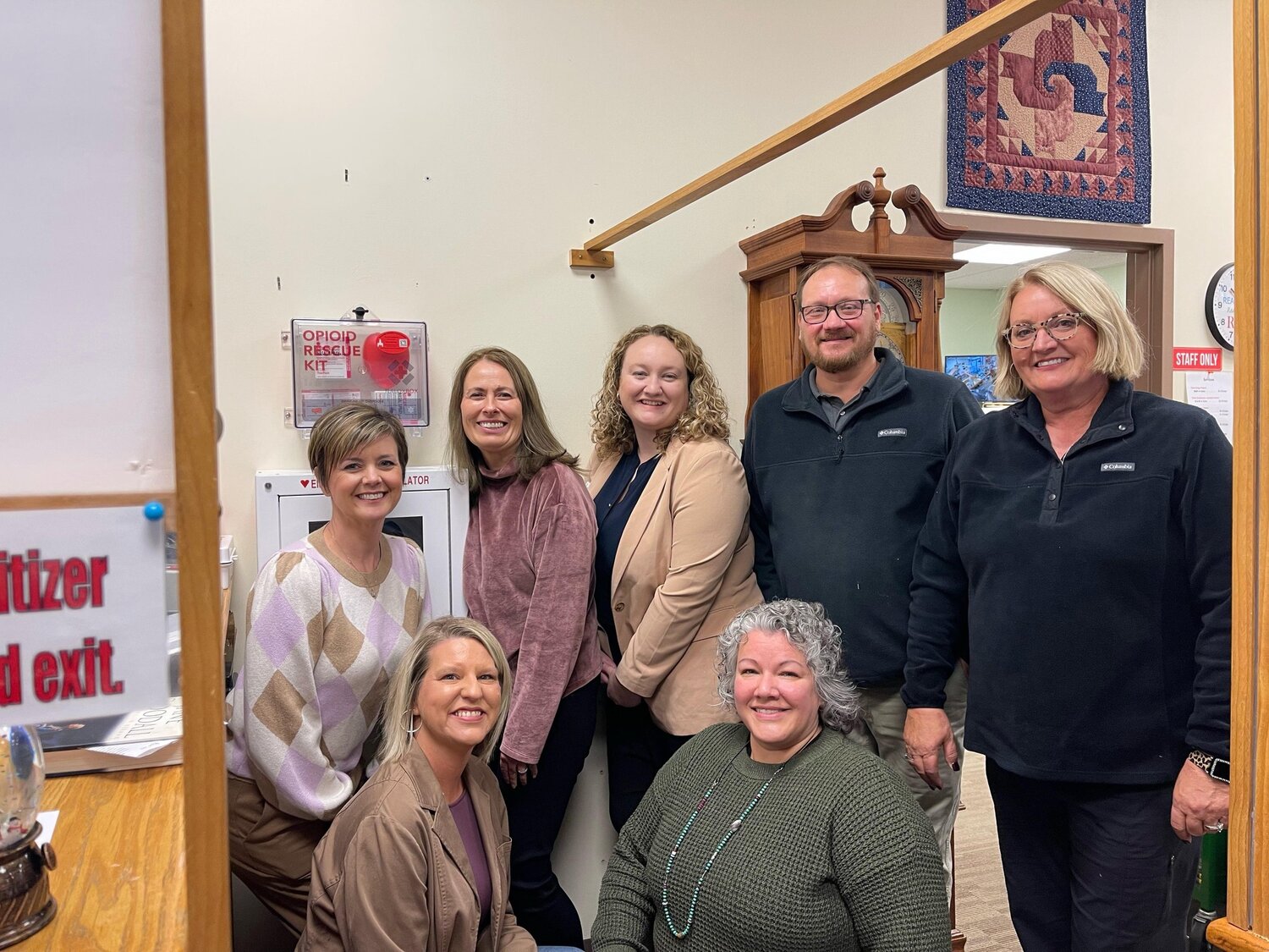 A team from the Arkansas Behavioral Health Integration Network (ABHIN) were at the Newton County Library
on Tuesday, Nov. 21, delivering an Opioid Rescue Kit. Pictured in back row are from left, Megan Copeland, peer specialist, ABHIN; Kim Shuler, CEO, ABHIN; Caitlyn Johnson, project manager, ABHIN; Josh Ramsey, peer specialist, Izard County Sheriff’s Office and Jasper Fire Department Chief Pam Emerson; front row, Ashley Sanders, peer specialist, Izard County Sheriff’s Office and Newton County Library Director Kenya Windel.