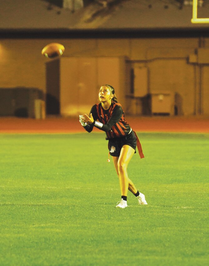 LeLaura Yazzie catches a punt.