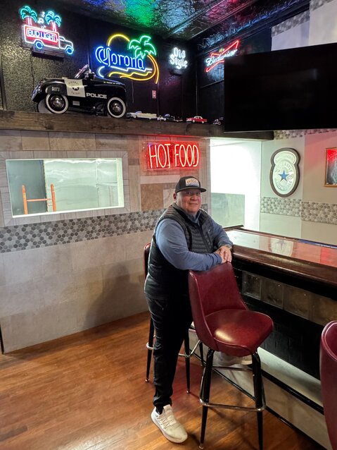 Johnny Arteaga bought the property on 701 Jefferson Street in Mendota, formerly The Hub, to create Frankie’s Tavern. The No. 1 priority is to bring back quality fried chicken to Mendota in similar fashion as previous restaurants did for decades. Arteaga is ready to have Frankie’s associated with high quality food, drinks, atmosphere.