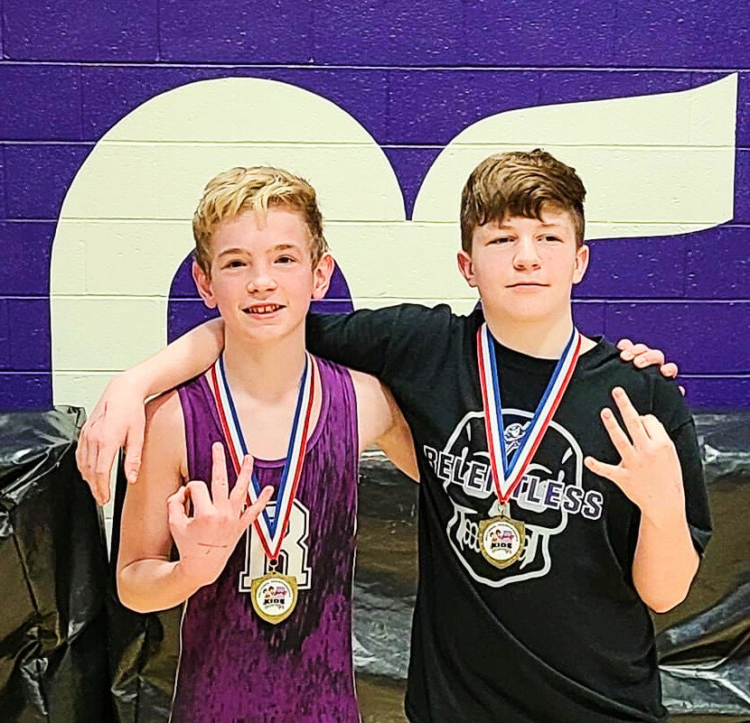 Wrestling Club Junior Hubs battle at IKWF Sectional events The