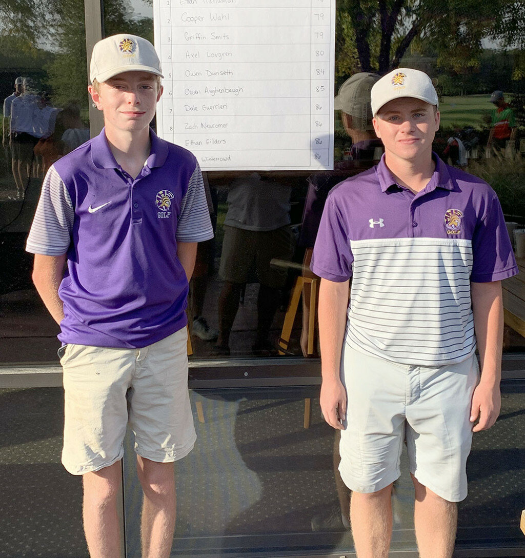 Mendota golfers Owen Aughenbaugh, left, and Ethan Hanaman advanced out of the Ottawa Regional to the Sycamore Sectional. (Photo contributed)