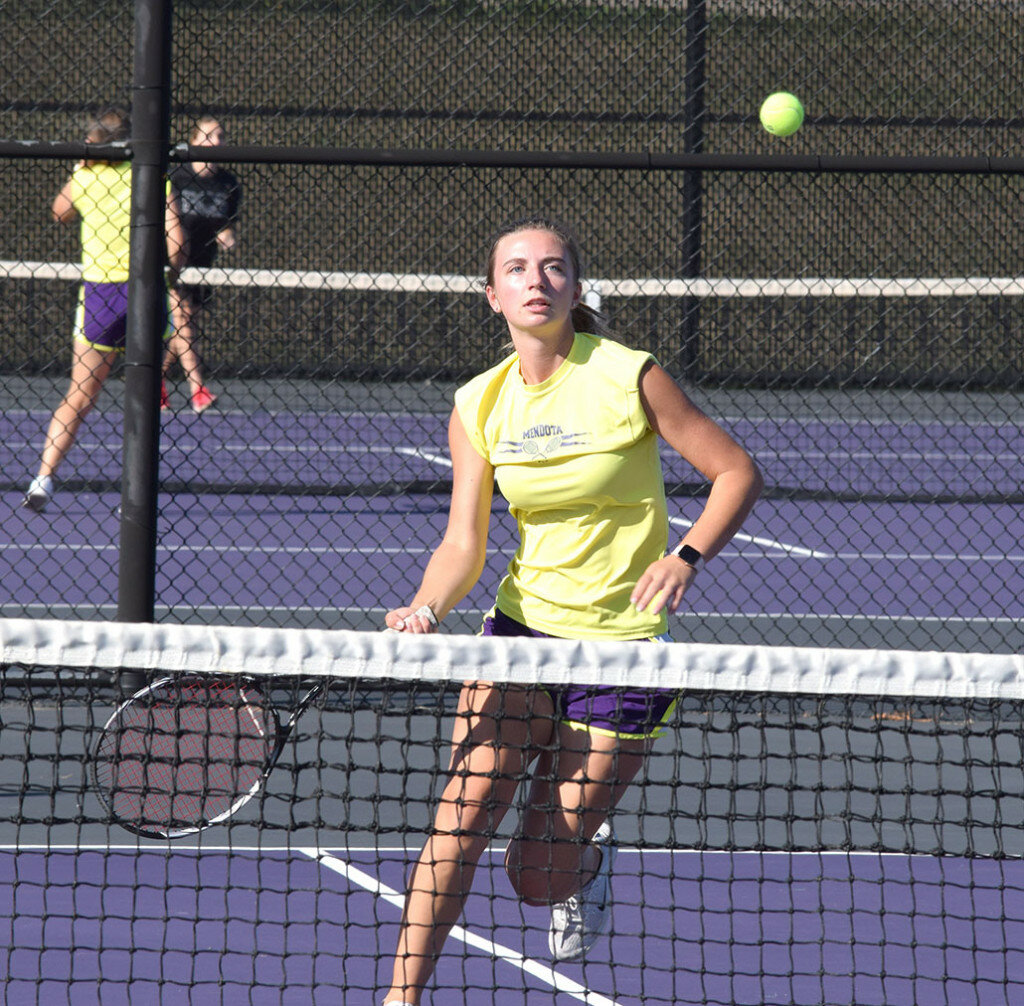 Mendota’s Alex Stremlau rushes the net in preparation for a return volley to her Rockford Christian opponent on Sept. 15 at the MHS courts. (Reporter photo)