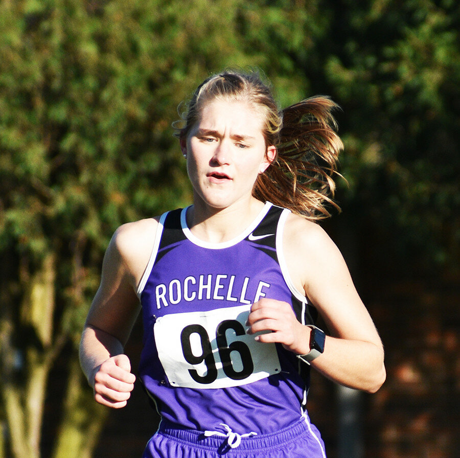 Rochelle junior Sara Johnson ran her fastest time of the season during the IHSA 2A Lake Villa (Lakes) Sectional this past weekend. It was Johnson’s third time racing at the sectional level in her high school career. (Photo by Russell Hodges)