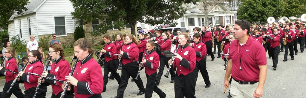 Gordon Woods / Journal
The Clinton Junior High School marching band proudly participated October 5 in the annual Clinton Homecoming parade.  See more parade photos on page A10 of the 10/12 Clinton Journal.
