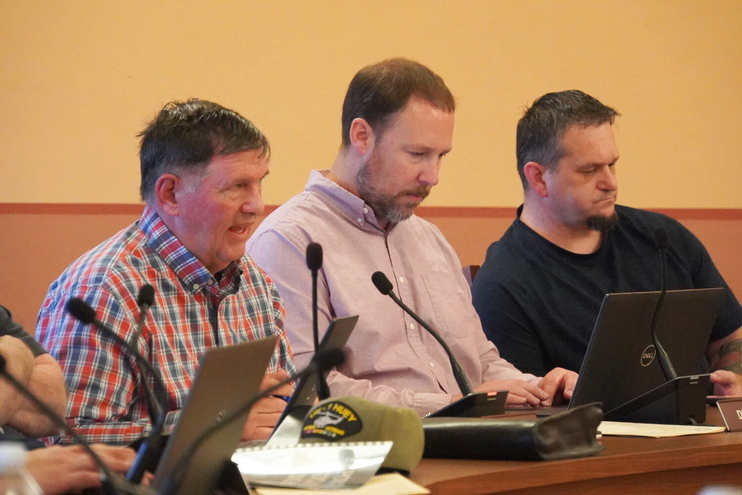 At its monthly meeting Tuesday, the Ogle County Board unanimously denied a special use permit for one solar project, and unanimously approved another.