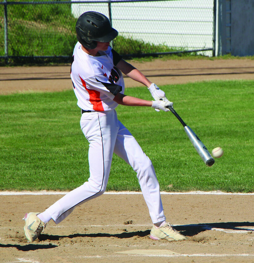 Huron Junior Legion splits with Renner - The Daily Plainsman