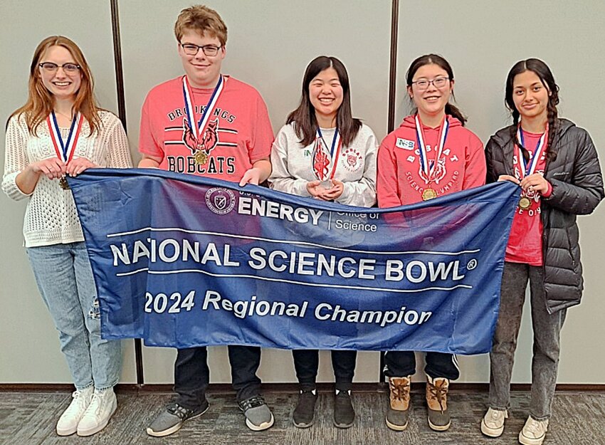 Отборът на Brookings Science Bowl печели място в националния турнир
