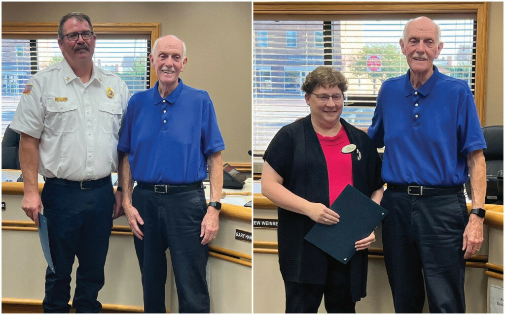 PHOTOS BY BENJAMIN CHASE / PLAINSMAN
Left: Mayor Gary Harrington, right, presents a proclamation to Huron Fire Chief Ron Hines to recognize National Fire Prevention Week, Oct. 8-14. Right: Mayor Gary Harrington, right, presents a proclamation to Jennifer Littlefield to recognize Gladys Pyle Day.
