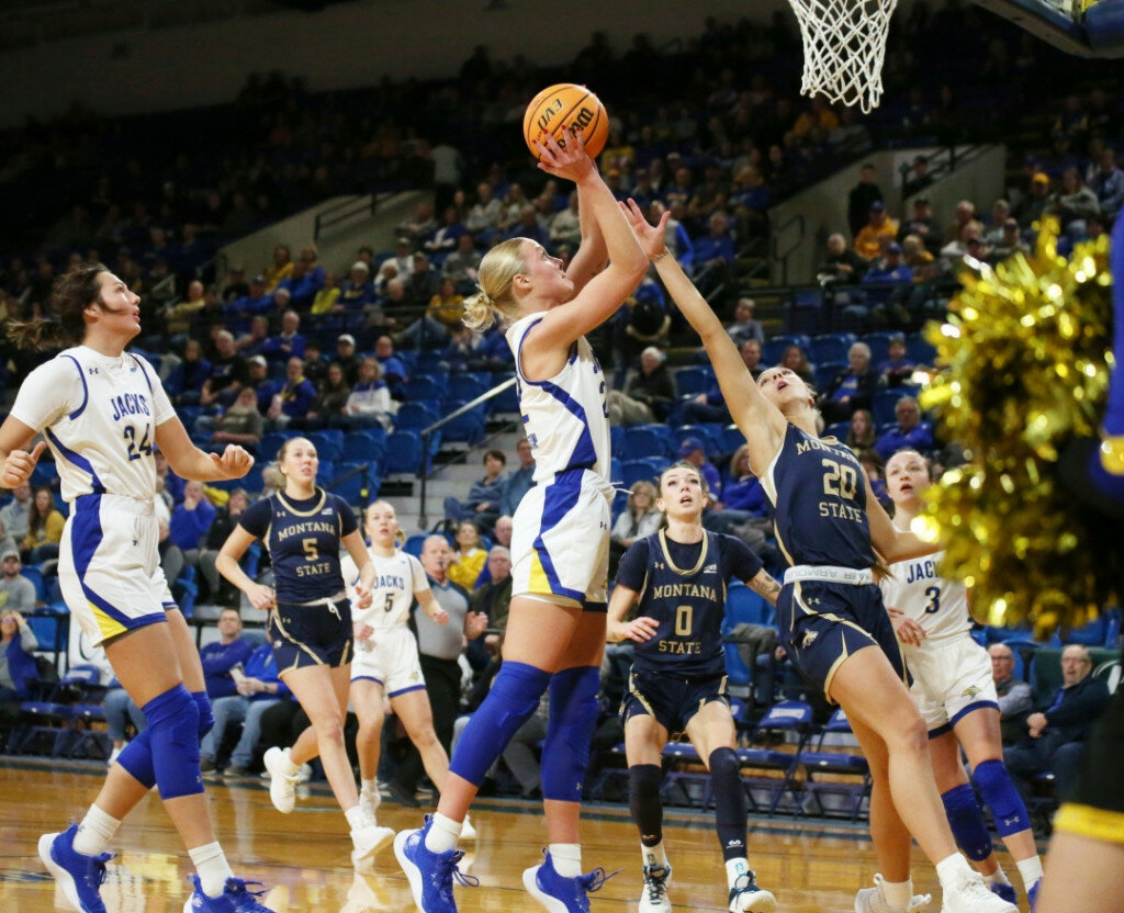South Dakota State guard Madysen Vlastuin puts up a shot during a game against Montana State at Frost Arena in Brookings on Jan. 6. Vlastuin suffered a season-ending injury in the Jackrabbits’ win over North Dakota State on Feb. 1. (Chris Schad/Brookings Register)