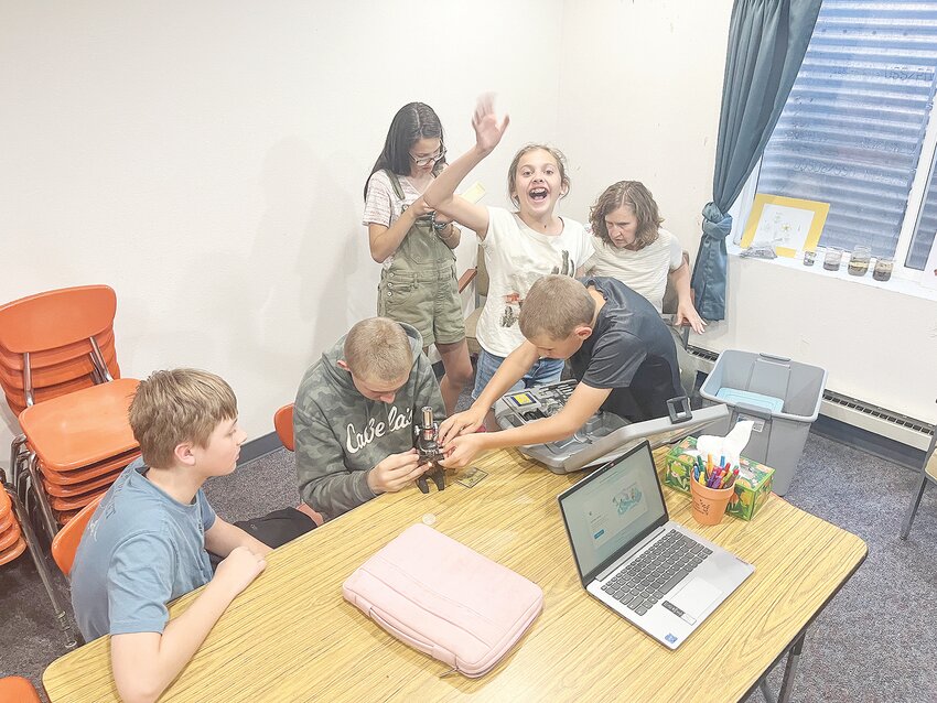 Ms. Johanna Carter’s k4/k5 class pull out the colors for a lesson this fall at Valor Institute Community.