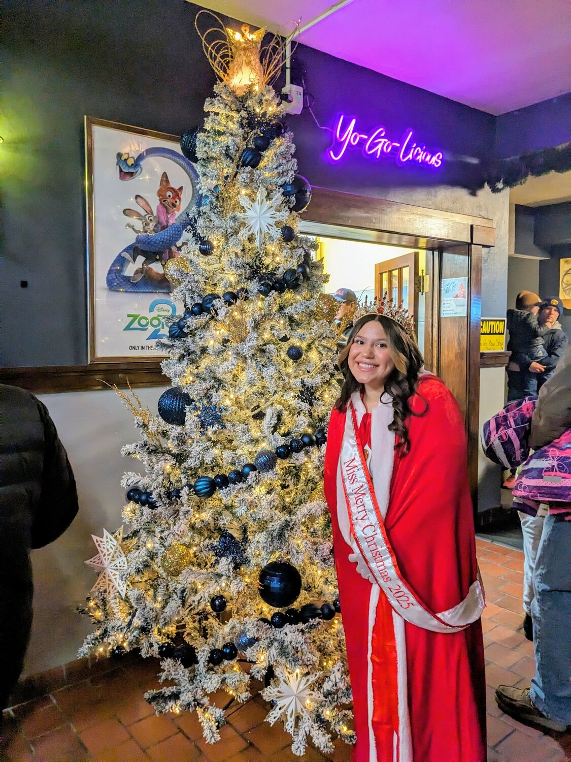 Torrington Cinemas kicks off weekly Christmas movie tradition