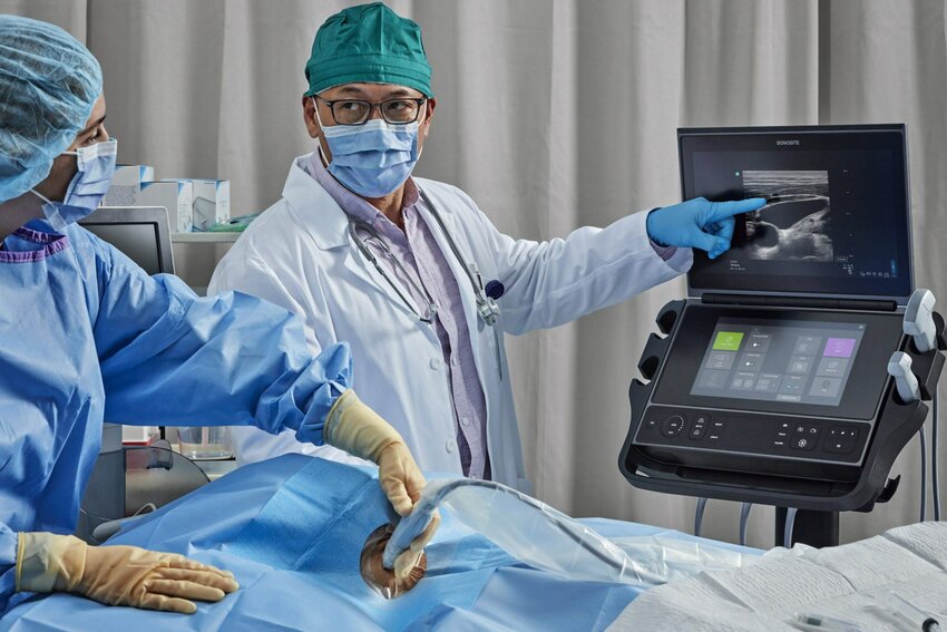 A Sonosite Point of Care Ultrasound machine in use.