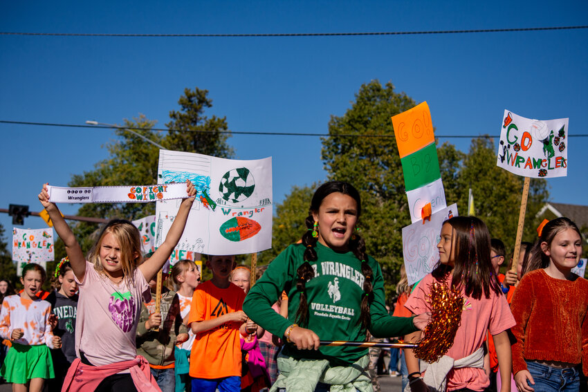 Wrangler fans of all ages are in attendance for the 2024 Homecoming Parade.
