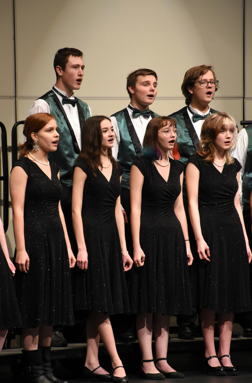 Robert Galbreath photos
The PHS Vocal Jazz ensemble performs ‘Jingle Bells.’ Pictured in front, from left, are Ayden Kaderavek, Camilla Scanlon, Kataniya Stevens and Emery Harmon. Pictured in back, from left, are Ellis Kuhn, Tucker Kelly and Travis Donaldson.