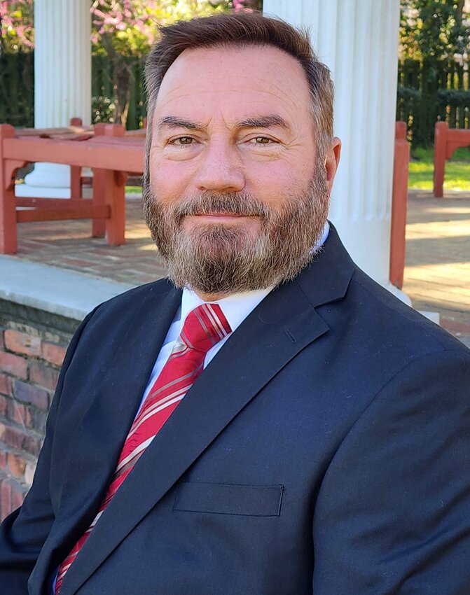 Andy Hogg won the Republican primary for the District 3 seat on Barnwell County Council, narrowly beating David Peachey.