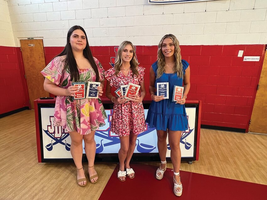 VARSITY GIRLS Basketball 
MVP - Peyton Hutto, Most Improved - Reece Brown
All-Region - Peyton Hutto, Gylian Googe, 
Reece Brown**, North-South All Star - Peyton Hutto, Gylian Googe