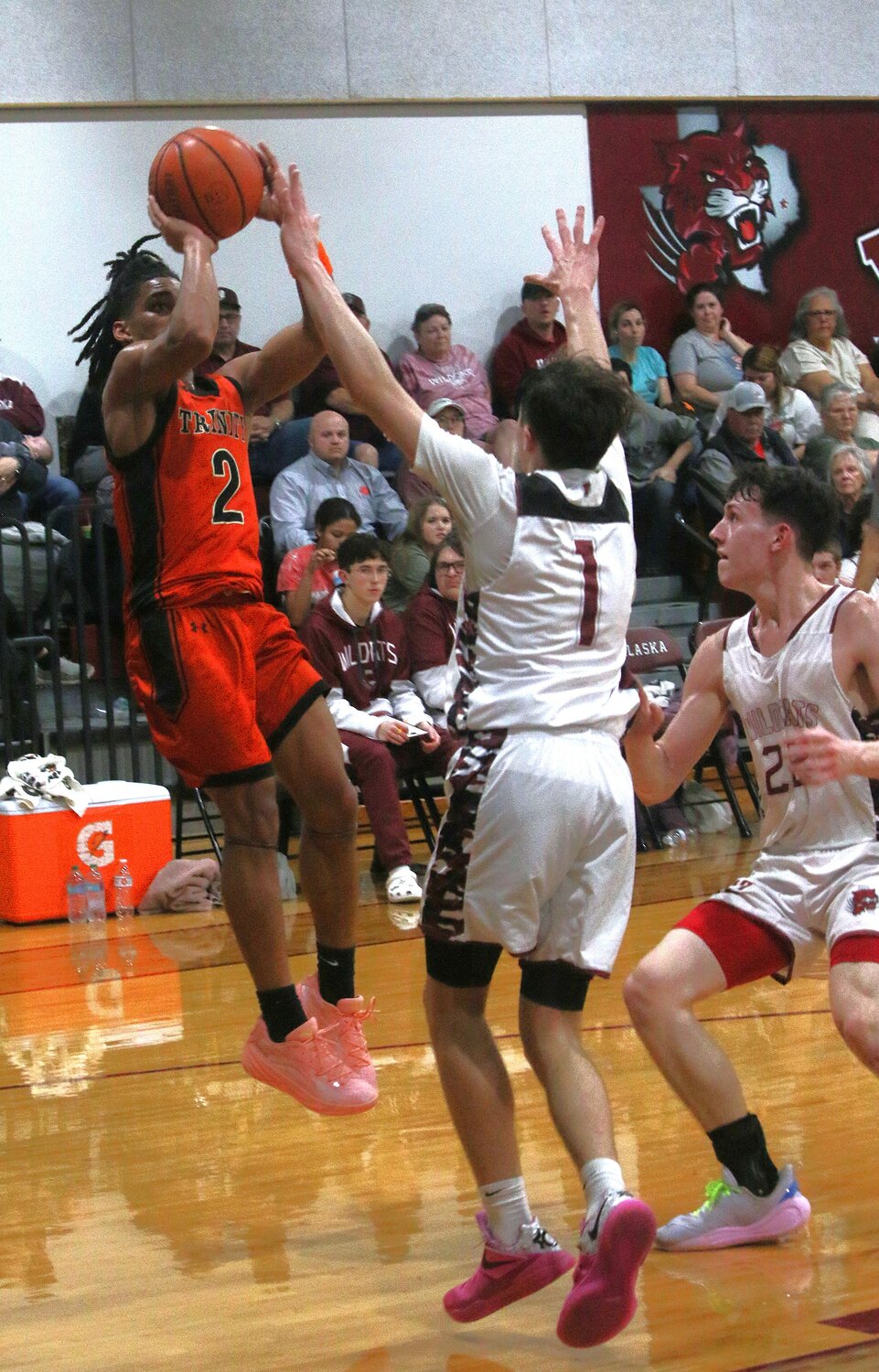 Ayden Debose shoots a fadeaway on the baseline.