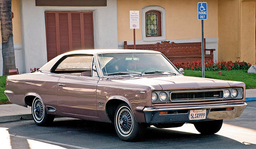 The AMC Matador coupe&rsquo;s roofline and rear fenders bear a striking resemblance to those of the late-sixties Chrysler C-body hardtops, but its bulging grille reminded one critic of big-nosed comedian Jimmy Durante. A few &mdash; perhaps 50 &mdash; 1971 Matadors were Machines, similar to the previous year&rsquo;s Rebel Machine, but without its gaudy paint and ostentatious hood scoop. They had either a 360 cu. in. (5,892 cc) engine with 285 gross horsepower (213 kW), shared with the rare Hornet SC/360, or a 401 (6,573 cc) with 330 hp (246 kW).