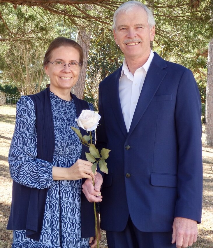 Janet McMurrin, daughter of Alvin and Kathleen McMurrin of Harrison, Ark., and Harlan Sorrell, son of Carol Sorrell and the late Thurman Sorrell of Myrtle, are delighted to announce their upcoming marriage. The wedding will take place at 11 a.m. June 6 at the Church of God Campground in Myrtle. The bride-to-be is a graduate of North Arkansas College and Arkansas Tech University. She currently serves as an associate professor of business and information technology at North Arkansas College in Harrison. The groom-to-be graduated from Couch High School and is retired from Royala Oak Enterprises in West Plains. Friends and family are warmly invited to join in celebrating this joyous occasion.