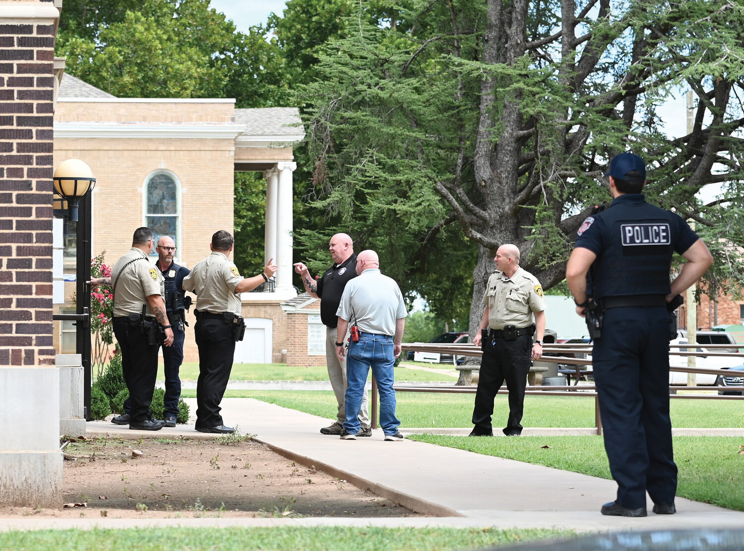 The McClain County Courthouse was evacuated Monday after a bomb threat was called into Court Clerk’s office. After a search did not uncover any threats the all-clear was given. At least five law enforcement agencies including Homeland Security, the OSBI, the OHP, Purcell Police and the McClain County Sheriff’s Department were on the scene.