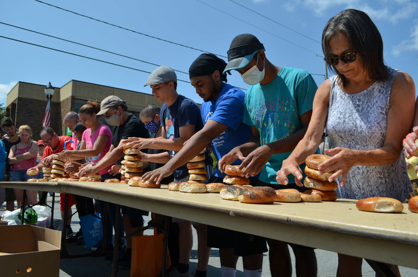 Contestants had fifteen seconds to stack 8 bagels in a freestanding tower.