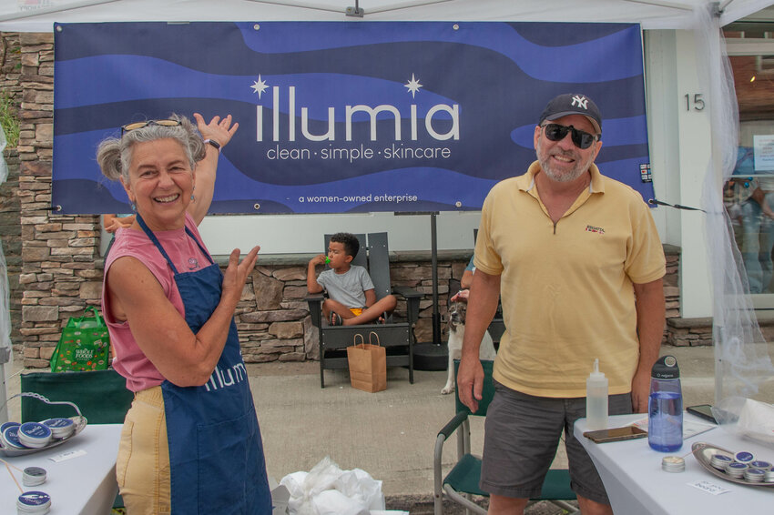 Illumia creator Hedy Schneller was clearly delighted to be spending a weekend in the country, presenting her skincare line at the 33rd annual Riverfest in Narrowsburg, NY last Sunday.