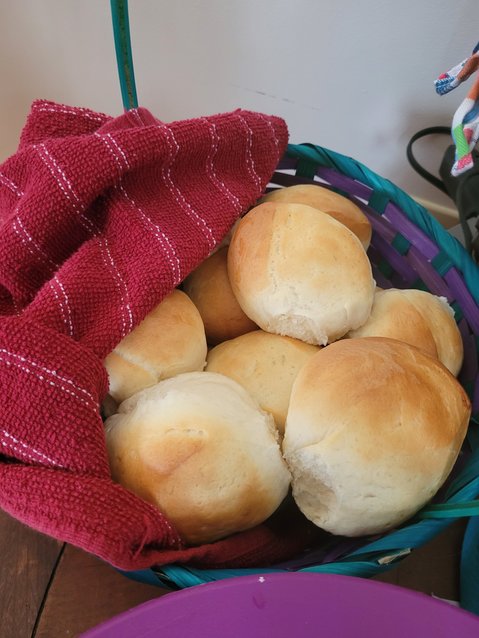 Fresh dinner rolls, so quick to make it&rsquo;s almost like I planned ahead.