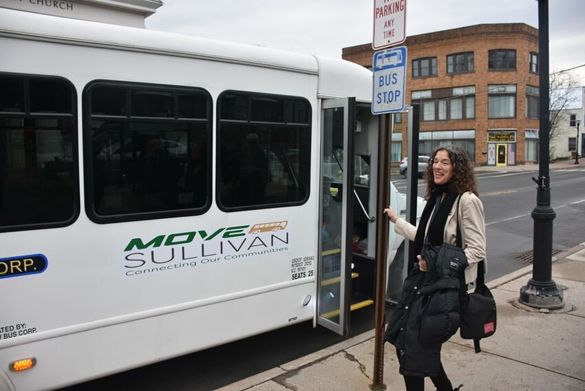 A Move Sullivan bus