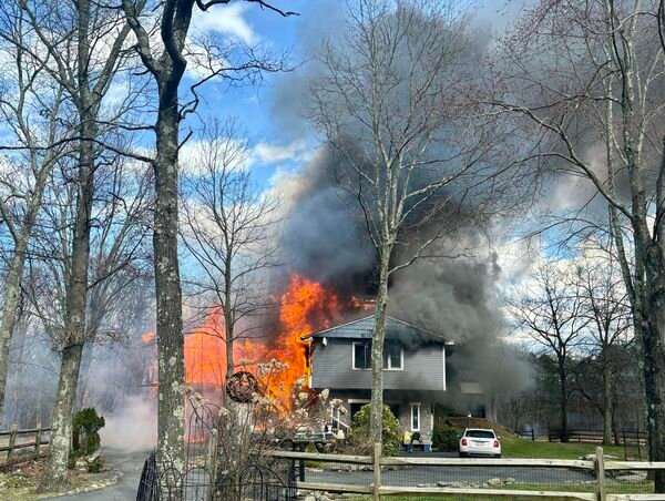 Bushkill responders fight house fire | The River Reporter