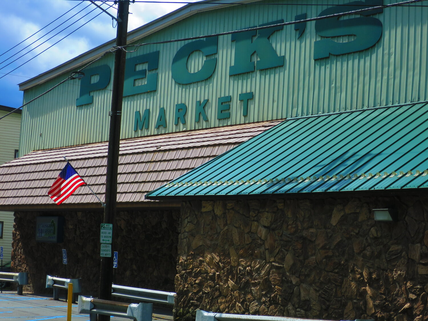 Smooth transition promised for sale of Peck’s Markets